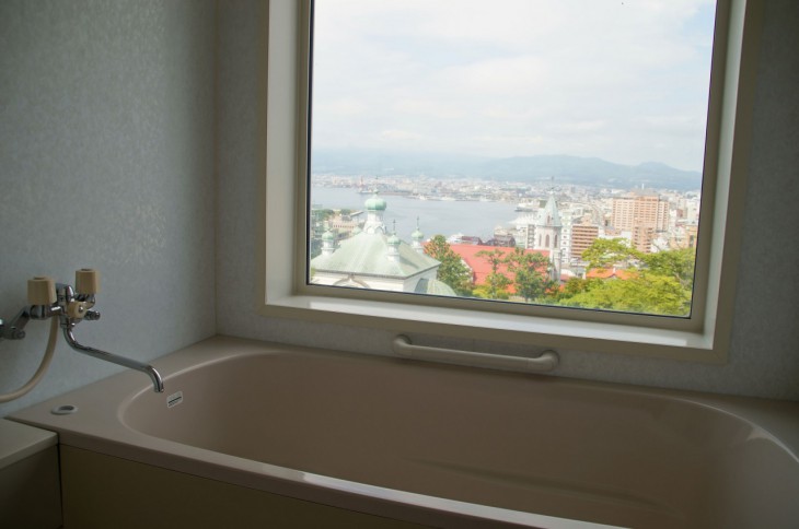 chacha_202_room_bath
