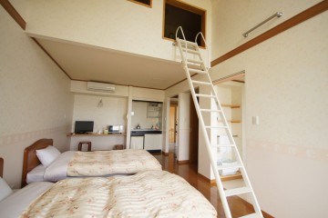 chacha_202_room_loft